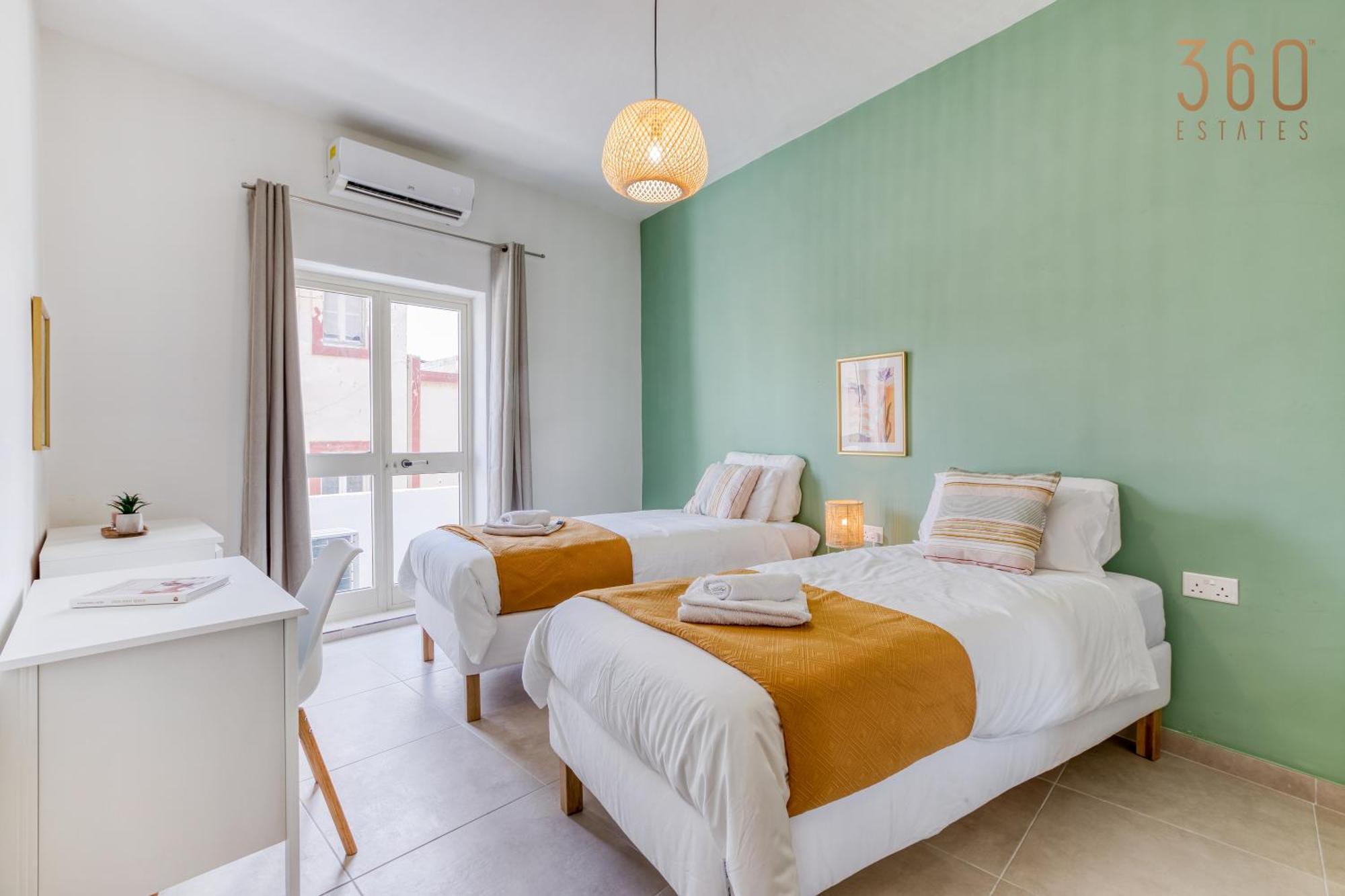 Apartment Lovely, Spacious 4br In The Heart Of By 360 Estates